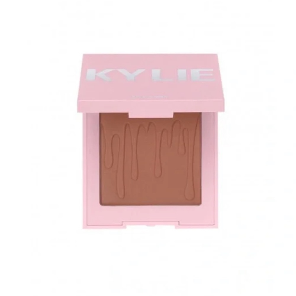 Kylie Jenner Kylie Cosmetics Bronzer “Tawny Mami”
